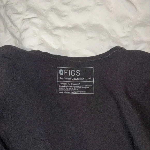 FIGS Women’s Catalina Scrub Top - Picture 2 of 2